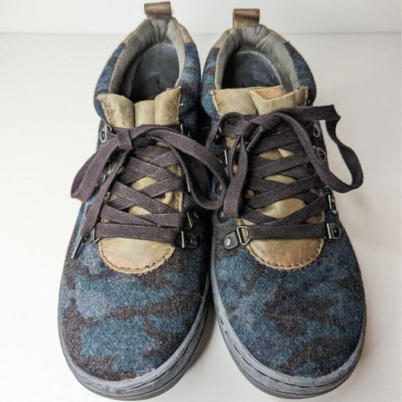 OTBT women's Green Lake Leather and fabric sneaker dark bronze size 8 - Picture 2 of 8